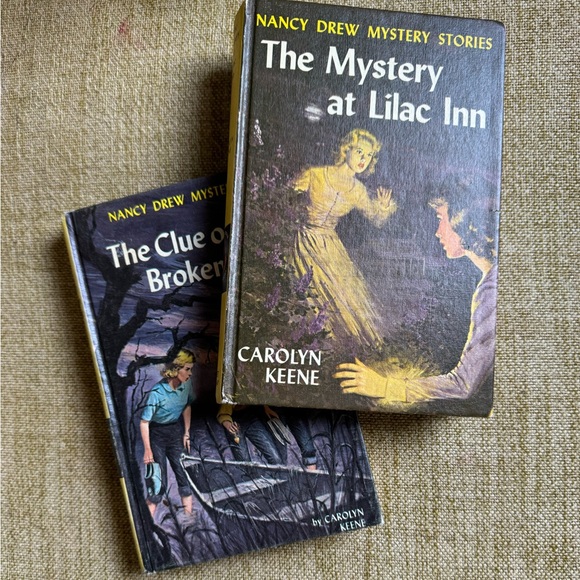 Vintage NANCY DREW MYSTERIES books - book 4 & 11 - Picture 1 of 5